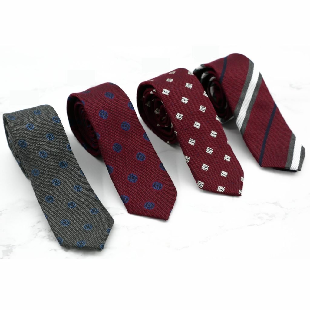 示意圖/卡爾登西服的經典時尚款西裝領帶上有相當多規律的幾何圖形，適合搭配於您重視的正式場合。